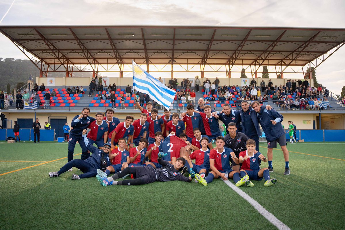 albion_uy's tweet photo. ¡𝐄𝐥 𝐀𝐥𝐛𝐢𝐨𝐧 𝐧𝐨𝐦𝐚́! 🔴🔵⚽️ 🇺🇾

𝗧𝗿𝗶𝘂𝗻𝗳𝗮𝘇𝗼!!! 2- 0 contra el Real Betis por 8ºavos de final de @micfootballcup 

Mañana a 4ºtos, seguimos 🔥

🔴🔵 
#ClubFormador #AlbionFC https://t.co/JmLcDApl5q