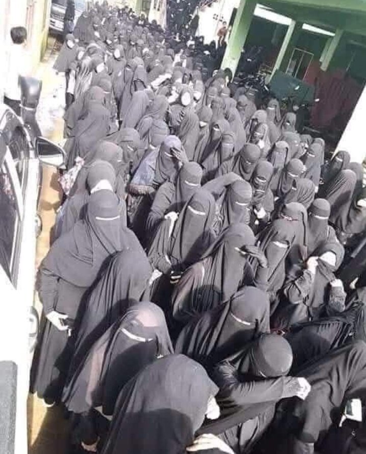 إن كـان فرضاً نـجونا !
وإن كـان سنّةً فقد غنمنا !
وإن كـان عفةً فقد سُترنا !!
وإن كـان فضلاً فلسنا فـي غنى عن فضل ربنا !!
فـ واللّٰه نورنا فـي سواد ثوبنا رغم أنف الحاقدين 
وسنتمسّك بخطى أمّهَات المؤمنين ولو كرِه الكافرين .