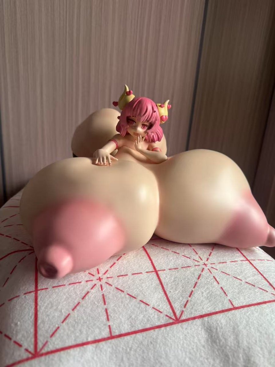 AonBlitza's tweet photo. and Ilulu got an size Upgrade :D Triple XXXXXX https://t.co/PFhJS9GSqE