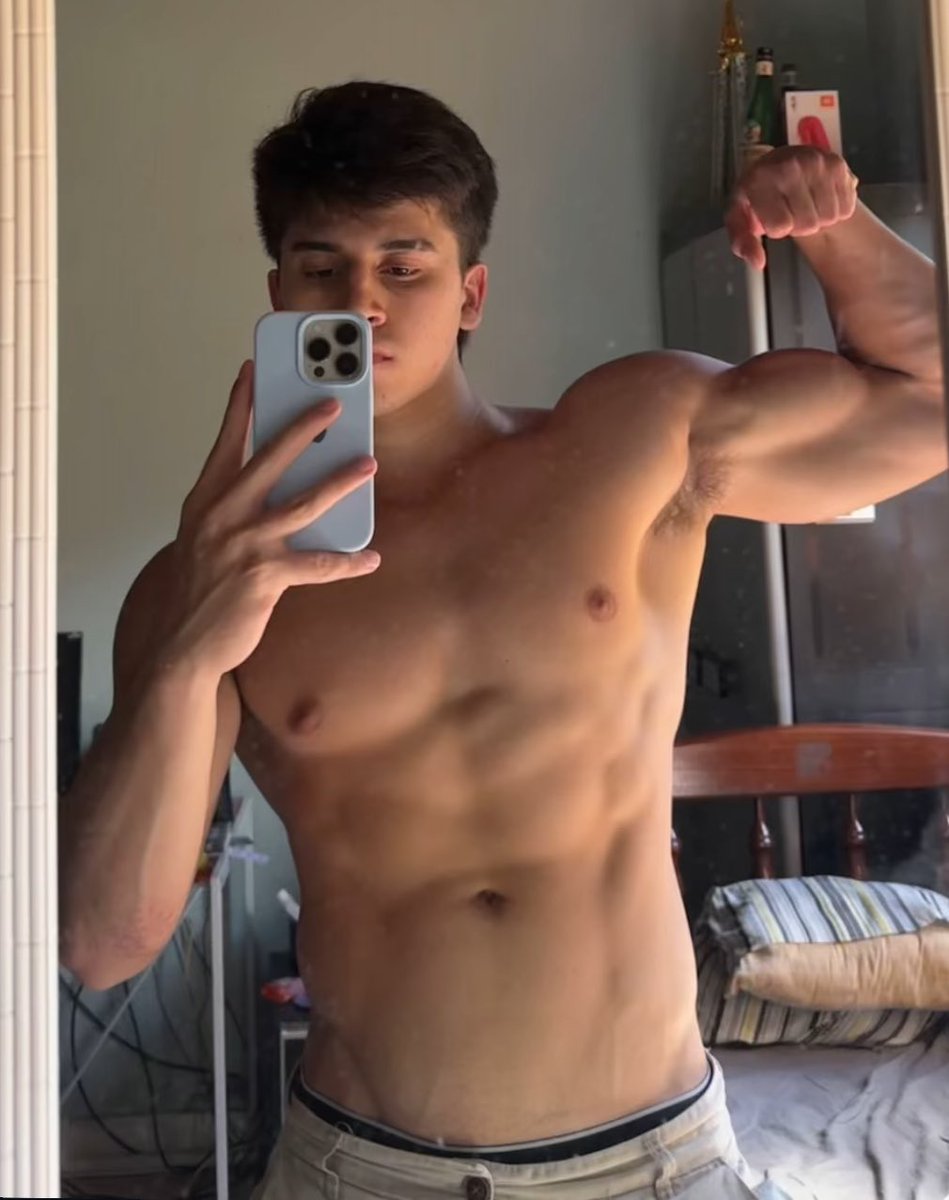 msterramy's tweet photo. Taxday 💪🏻 https://t.co/VaNdJER5IR