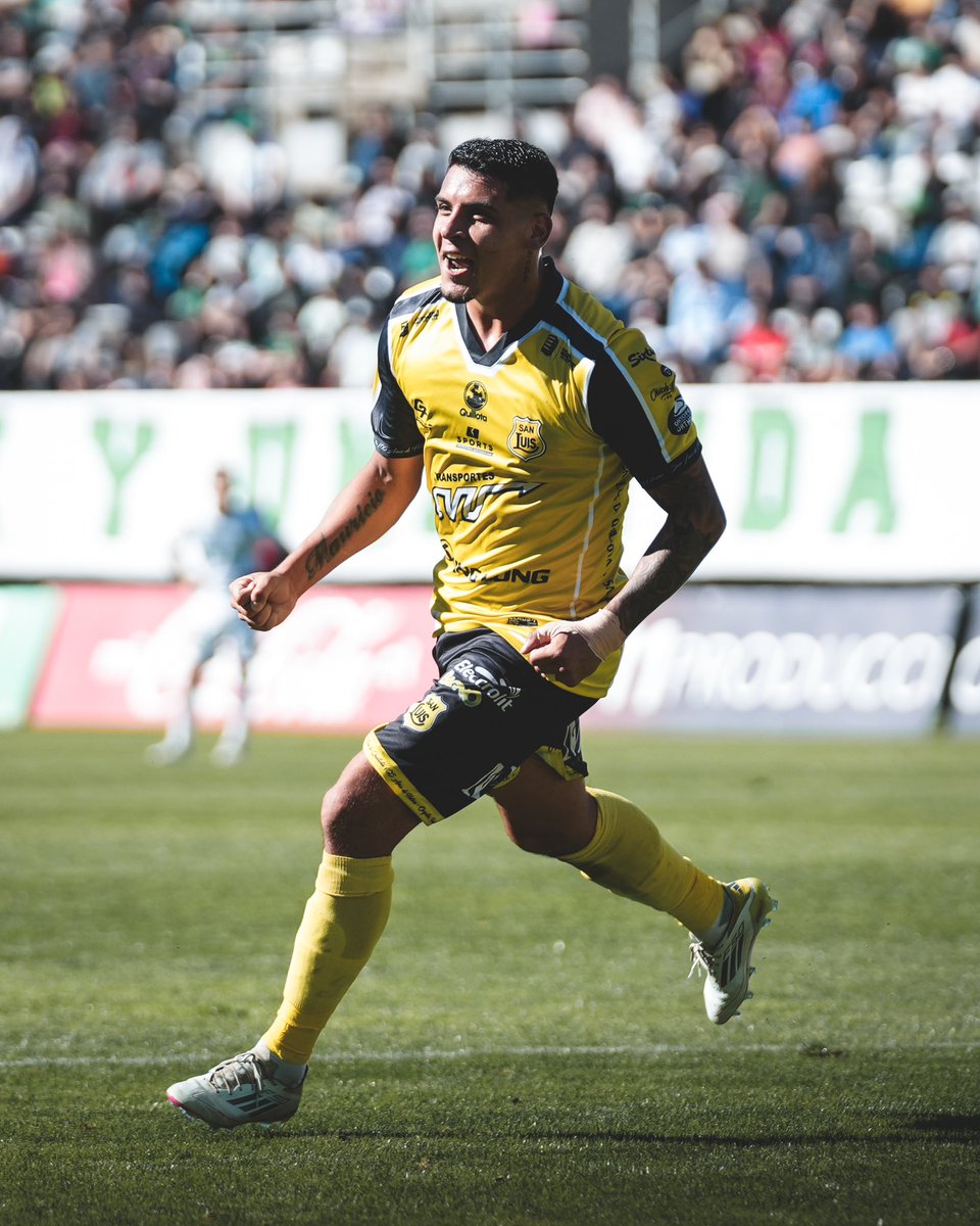 sanluis_qta's tweet photo. ¡𝘾𝙇𝘼𝙍𝙊 𝙌𝙐𝙀 𝙎𝙄, 𝙔𝙀𝙍𝙆𝙊! 😮‍💨

San Luis de Quillota se pone en ventaja momentáneamente superando por un gol a cero a Deportes Temuco en el Germán Becker 🏟️

¡VAMOS CANARIOS! 💛🖤

Jordan Moraga | Comunicaciones San Luis de Quillota https://t.co/Q2UOyXVD5n