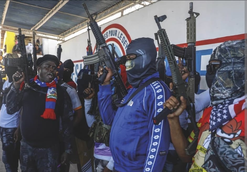 Centrealaune's tweet photo. Peyi Etazini genyen entansyon pou kalifye gang Ayiti yo kòm #Teyoris ak tout moun ki ap sipòte yo a. Kòm teyoris, y ap genyen pou ale nan prizon Salvadò kote ki genyen anpil kriminèl mondyal. Se sa Miami erald rapòte vandredi 18 avril 2025 lan. https://t.co/KIS8zRzJ0j