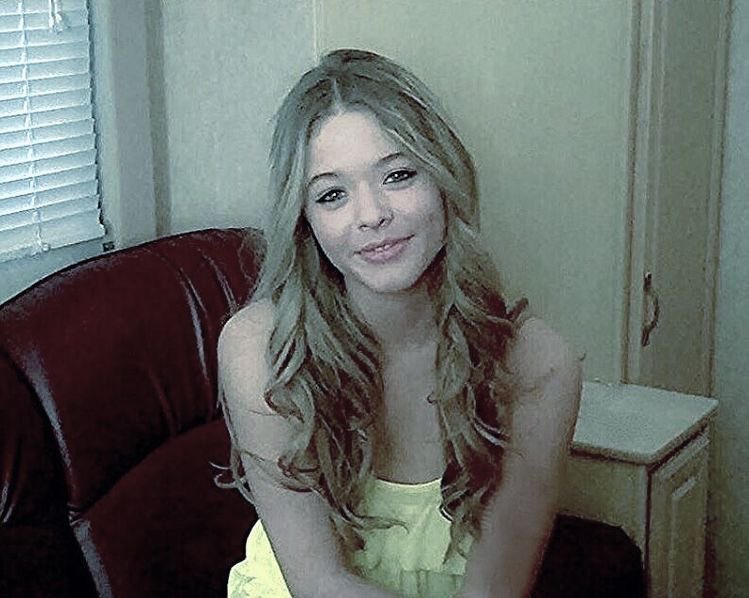 the feminine urge to pull an alison dilaurentis
