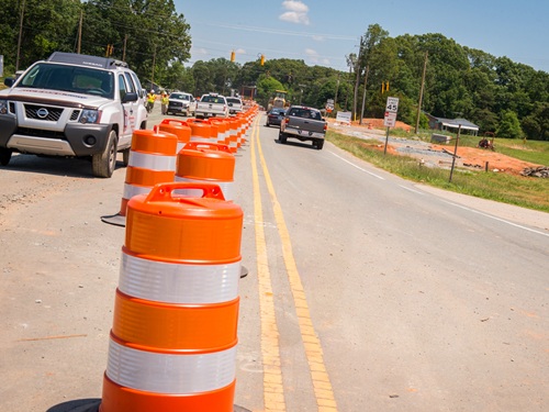 AASHTOsean's tweet photo. This week’s #AASHTO Journal is out. Top Stories: #StateDOTs Prep for Nat’l Work Zone Awareness Week; #OhioDOT &amp; #IndianaDOT Help Test Autonomous #Trucks. #transportation #highway #trucking #roadway #freight #road @aashtospeaks @NCDOT @ODOT_Statewide @INDOT https://t.co/9xbdwvoGsf https://t.co/bAiNCmI7X5