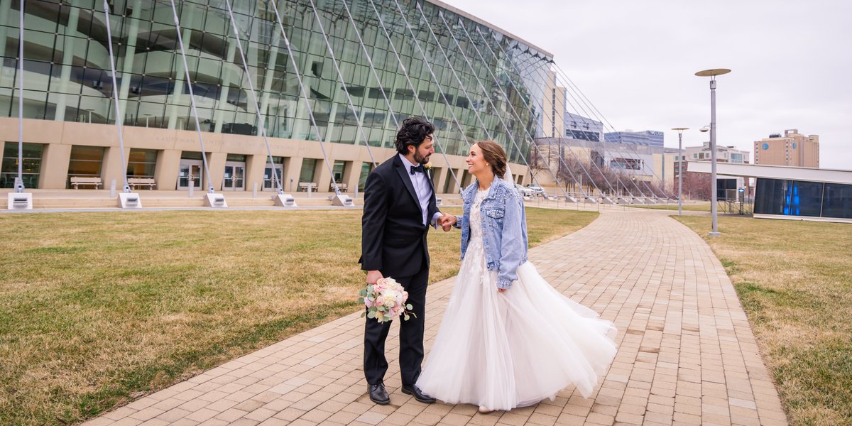 wisdom_watson's tweet photo. Jenn + Alan ❤️ 

https://t.co/TsQaoWV20v

#kcweddingphotographer #kansascityweddingphotographer https://t.co/7mbMAV1JGx