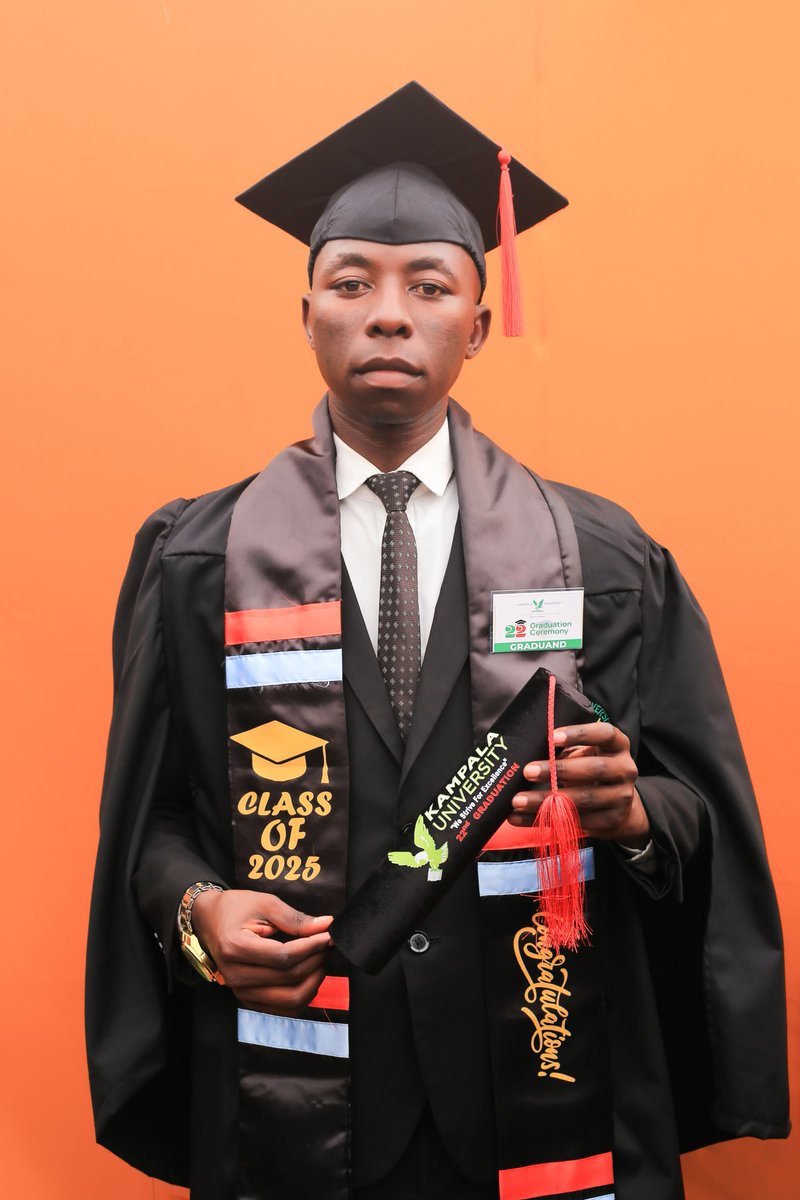 NahizoUbuntu's tweet photo. Amidst doubt, struggle and hardship. I finally made it and you can legitimately call me a professional Track (2) diplomat! Congratulations to me 🎉 I thank God, my family, myself and all my companions in this milestone🎉 https://t.co/vbFkDKMW3P