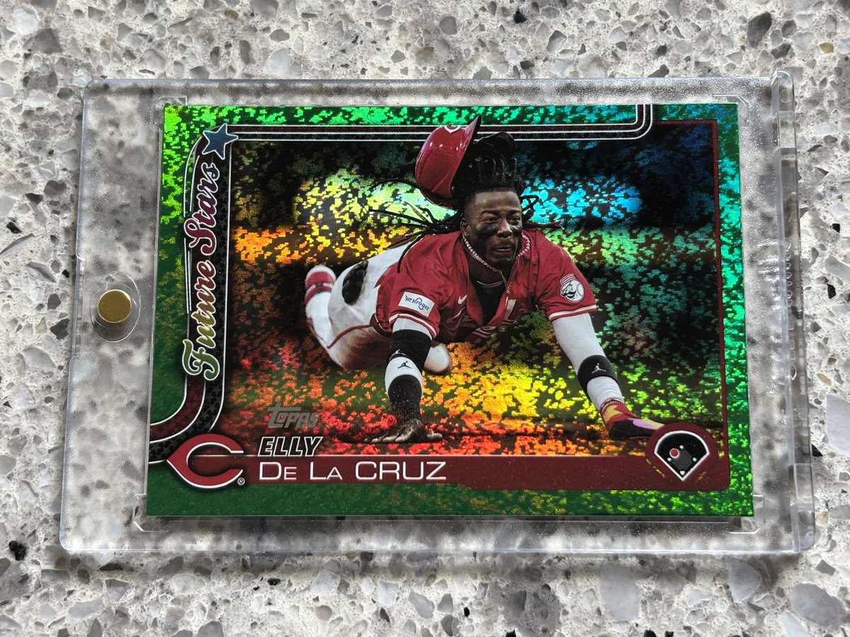Mike__McKenna's tweet photo. Let’s start a new 🧵 (drop a pic below)
I’m calling it #FunCardFriday!
Doesn’t have to be expensive. Just a fun card that you like!
I’ll start with a recent /99 🤩 pickup from @CARoadshow. This card is exactly what I think of when I see Elly De La Cruz! 💨 https://t.co/UCwMh9uUlm