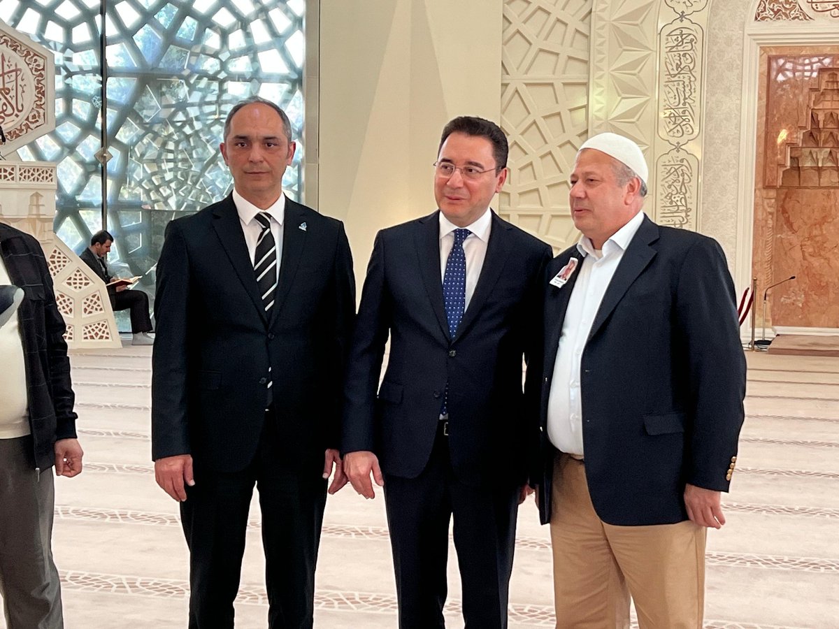 istanbuldadeva's tweet photo. Değerli İstanbul İl Başkanımız Sn.Ali Hakan AĞAOĞLU 'nun bu zor gününde yalnız bırakmayan başta Genel Başkanımız Sn.Ali BABACAN ve tüm değerli #DEVAAilesi'ne ayrı ayrı Teşekkür Eder
Il Başkanımıza tekrardan baş sağlığı dileriz .
#Başsağlığı https://t.co/qyFLqzAAf3