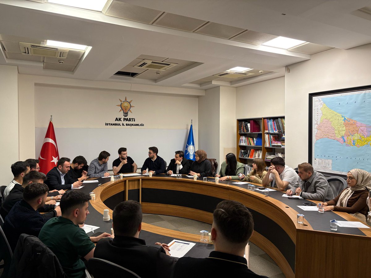 MuhammedYagcii's tweet photo. AK Parti İstanbul İl Gençlik Kolları Sivil Toplum ve Halkla İlişkiler Birimi olarak olağan Komisyon toplantımızı gerçekleştirdik. https://t.co/m0fmHpXYNL