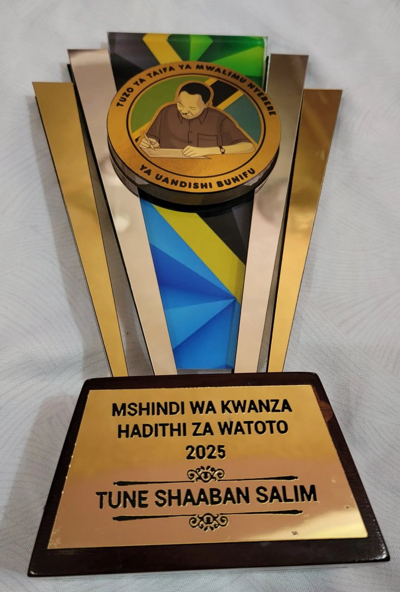 Tunesalim's tweet photo. Alhamdulillah! All praise and thanks to Allah for granting me the 1st Prize in the #tuzonyerere2025 – Hadithi za Watoto.

I’m truly grateful to my family and friends for your duas, encouragement, and unwavering support. This means so much to me. https://t.co/LIvpO5Pz2T