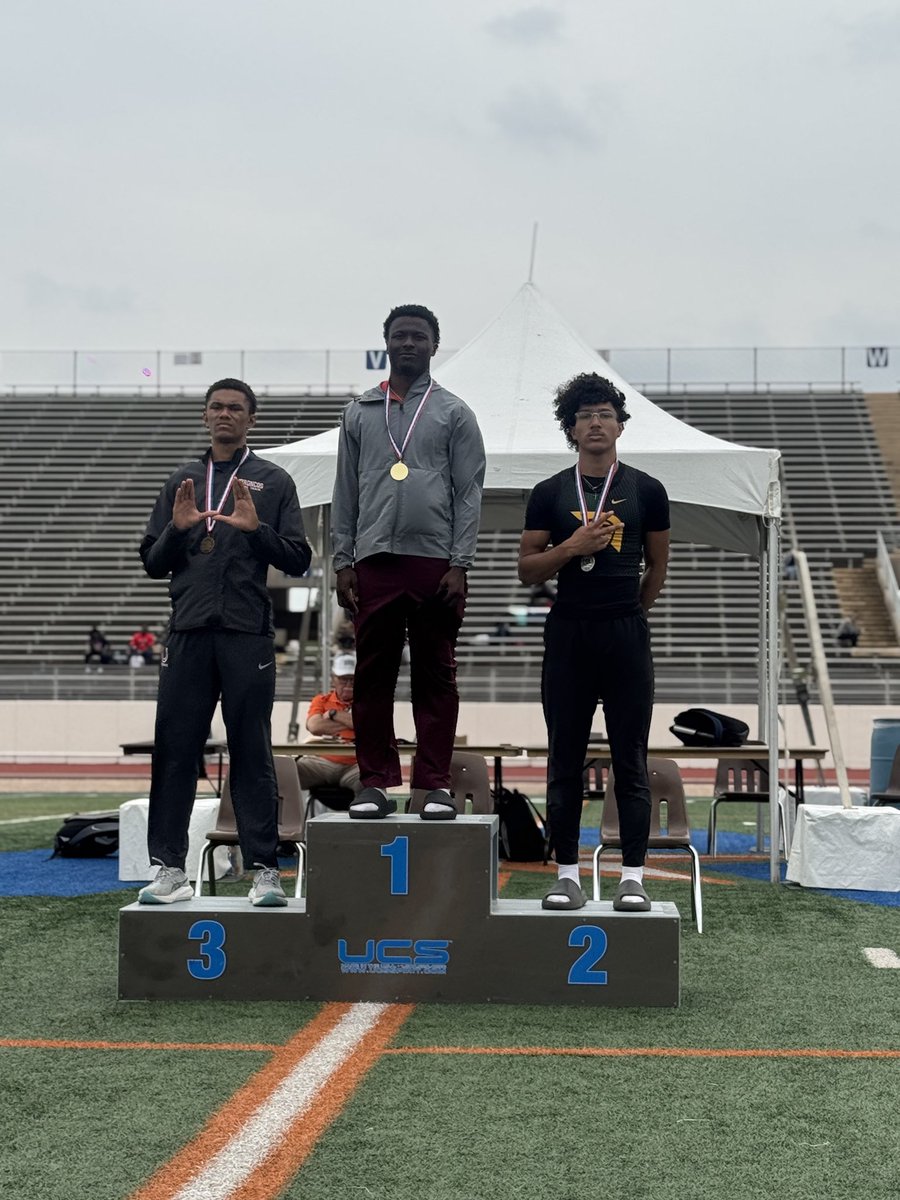 Coach Weatherly tweet media