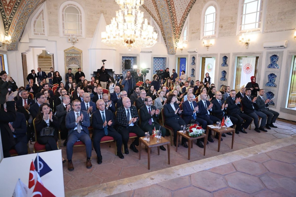 Çölleşme ve Erozyonla Mücadele Genel Müdürlüğü (@cemgovtr) on Twitter photo Bitki Rehberleri Projemizin "Protokol İmza ve Tanıtım Törenini" Bakan Yardımcımız Sn. Fatma VARANK'ın (<a href="/fatmavarank/">Fatma Varank</a>) katılımıyla Yıldız Teknik Üniversitesi'nde (<a href="/YildizEdu/">Yıldız Teknik Üniversitesi</a>) gerçekleştirdik.
cem.csb.gov.tr/bitki-rehberle…
<a href="/csbgovtr/">T.C. Çevre, Şehircilik ve İklim Dğş. Bakanlığı</a> Bitki Rehberleri Projemizin "Protokol İmza ve Tanıtım Törenini" Bakan Yardımcımız Sn. Fatma VARANK'ın (<a href="/fatmavarank/">Fatma Varank</a>) katılımıyla Yıldız Teknik Üniversitesi'nde (<a href="/YildizEdu/">Yıldız Teknik Üniversitesi</a>) gerçekleştirdik.
cem.csb.gov.tr/bitki-rehberle…
<a href="/csbgovtr/">T.C. Çevre, Şehircilik ve İklim Dğş. Bakanlığı</a>