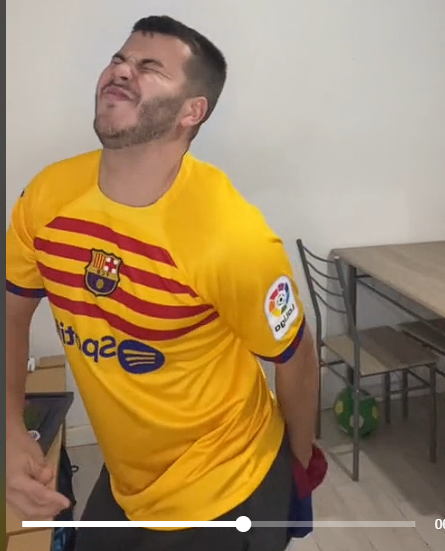 annaisculer's tweet photo. 🧵Abro hilo sobre David Suarez, el tiktoker que dice ser culer pero es más madridista que Roncero: https://t.co/5fQWMrDcAR