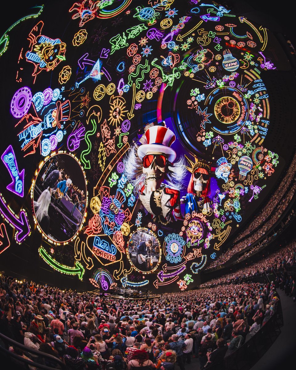 deadandcompany's tweet photo. Never fade away dream… ☀️🌈 #DeadForever

📸: Chloe Weir &amp; Thomas Falcone https://t.co/wPAHE3YNEc