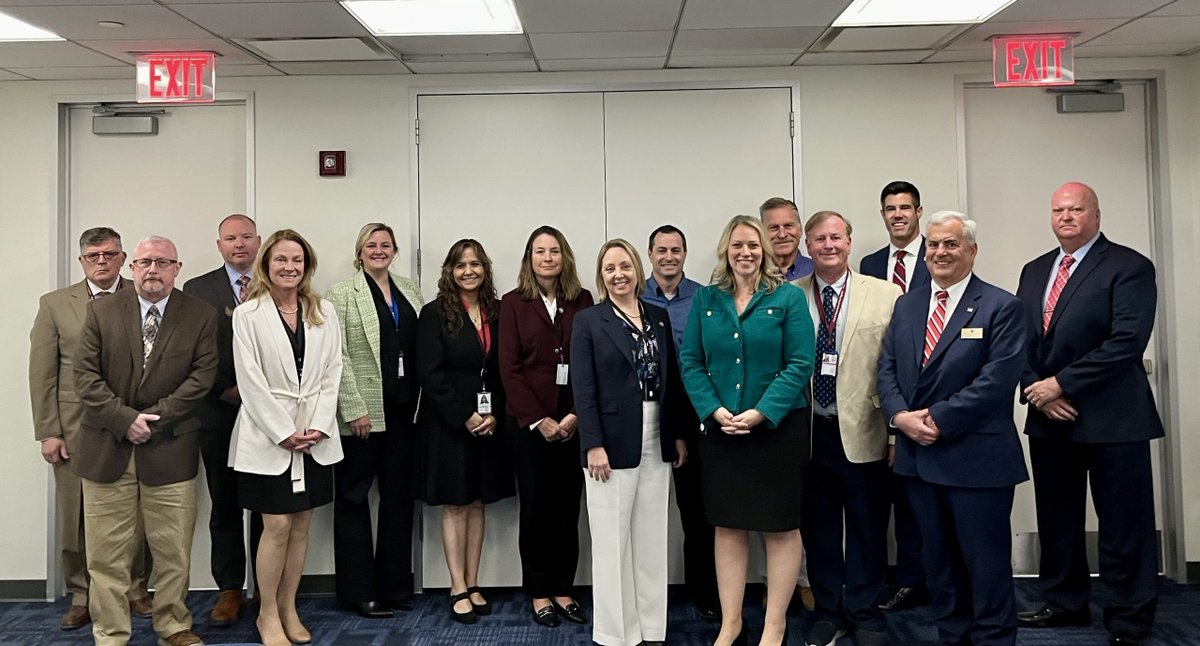 virginiaems's tweet photo. Virginia’s Public Safety and Public Health leaders met yesterday to collaborate on EMS and Fire resource availability and improved delivery of care for all people in Virginia. Learn more: https://t.co/FrJlAiug5Z https://t.co/vVv2c1T2Ir