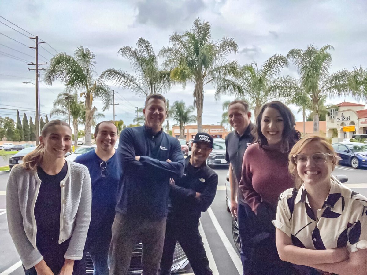 Beyond15's tweet image. So lovely catching up with the team from our longtime client, #ToyoTires yesterday. We used the time to connect, review Q1 results, strategize for the upcoming quarter—and shamelessly attempt to eat our weight in ribs and brisket.

 #BeyondFifteen #clientrelationship