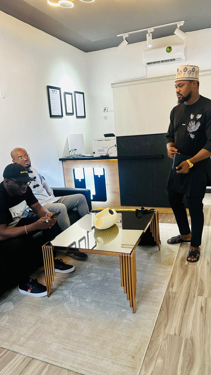 tonysnip3r's tweet image. Many of you are doing well in life but competition keeps you unhappy.

Tonysnip3r Academy Jabi, ABUJA.