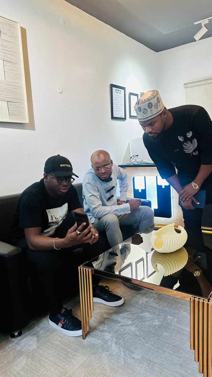 tonysnip3r's tweet image. Many of you are doing well in life but competition keeps you unhappy.

Tonysnip3r Academy Jabi, ABUJA.