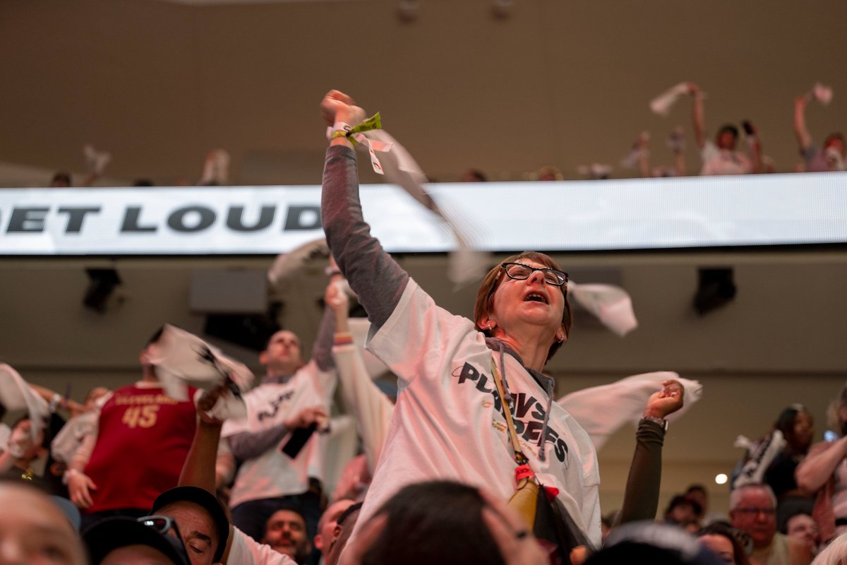 CuyahogaCounty's tweet photo. LET 'EM KNOW!! The @cavs playoff run begins tonight. We are ALL IN. #LetEmKnow #LetEmMeow @NBA #NBAPlayoffs https://t.co/OEPziL45VH