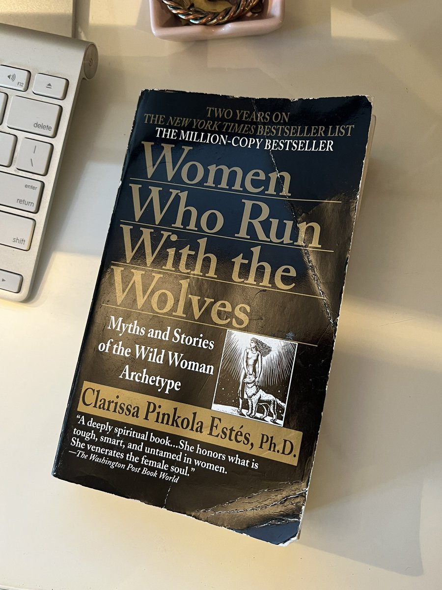 aquamoonbb's tweet image. the bibliomancy I’ve experienced with this book in my womanhood is unparalleled. carrying it around feels so sacred, like being in the presence of a wise elder woman. each time i revisit, something new speaks to the version of me existing like it’s a new book entirely. pure magic