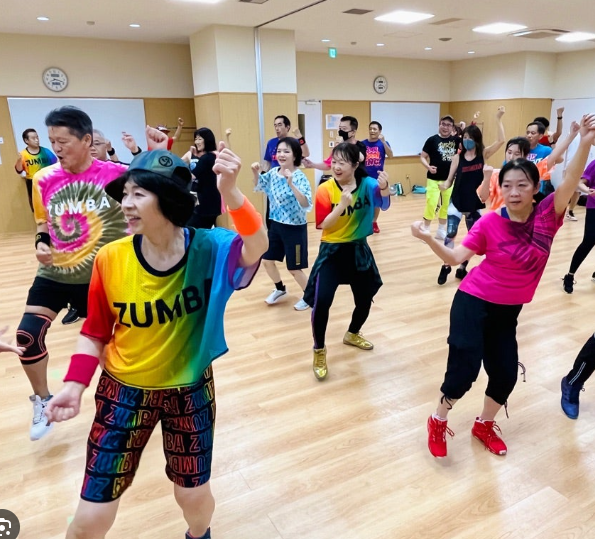 Bzumbatokyo's tweet photo. 皆さん盛り上がってる~😍🥰
#Bzumbatokyo
#zumba #zumbajp #zumbajpn #zumbajapan #zumbakanagawa #zumbatokyo #zumbasaitama #zumbachiba #kenfit https://t.co/xrF2JEZSQi