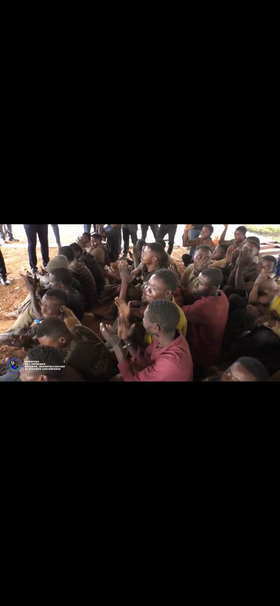 Une décision sage et porteuse d’espoir !
Les creuseurs arrêtés à KCC sont désormais libres et reconnus officiellement grâce à l’octroi de cartes de profession. Ils pourront exercer légalement en coopérative.
Bravo aux autorités pour cette approche responsable et apaisante !