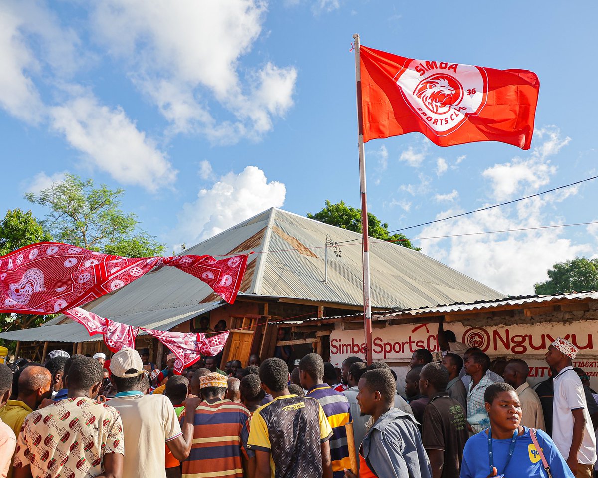 ahmed__ally's tweet photo. Leo tumefanya ziara katika Matawi matatu yaliyopo mikoa tofauti ya Zanzibar kwa lengo la kuhamasisha Wana Simba kuja kwa wingi Uwanjani siku ya Jumapili

Ziara ya ilianzja Tawi la Mkwajuni lilipo Mkoa wa Kaskazini Unguja, Tukaenda Tawi la Bumbiwini tukamalizia Tawi la Mbuzini

Dhumini letu sio tu kujaza Uwanja, bali kuwapa morali Wana Simba waje kushangilia timu yao kwa nguvu zote