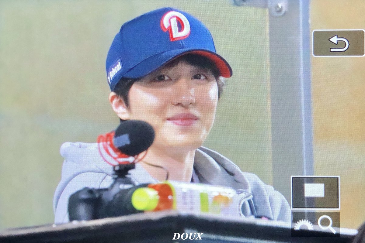doux_cn's tweet photo. 250418 
시구 잘해준 차니 고맙소!!
#찬희 #강찬희 #CHANI #SF9 https://t.co/Ir5SZezPus