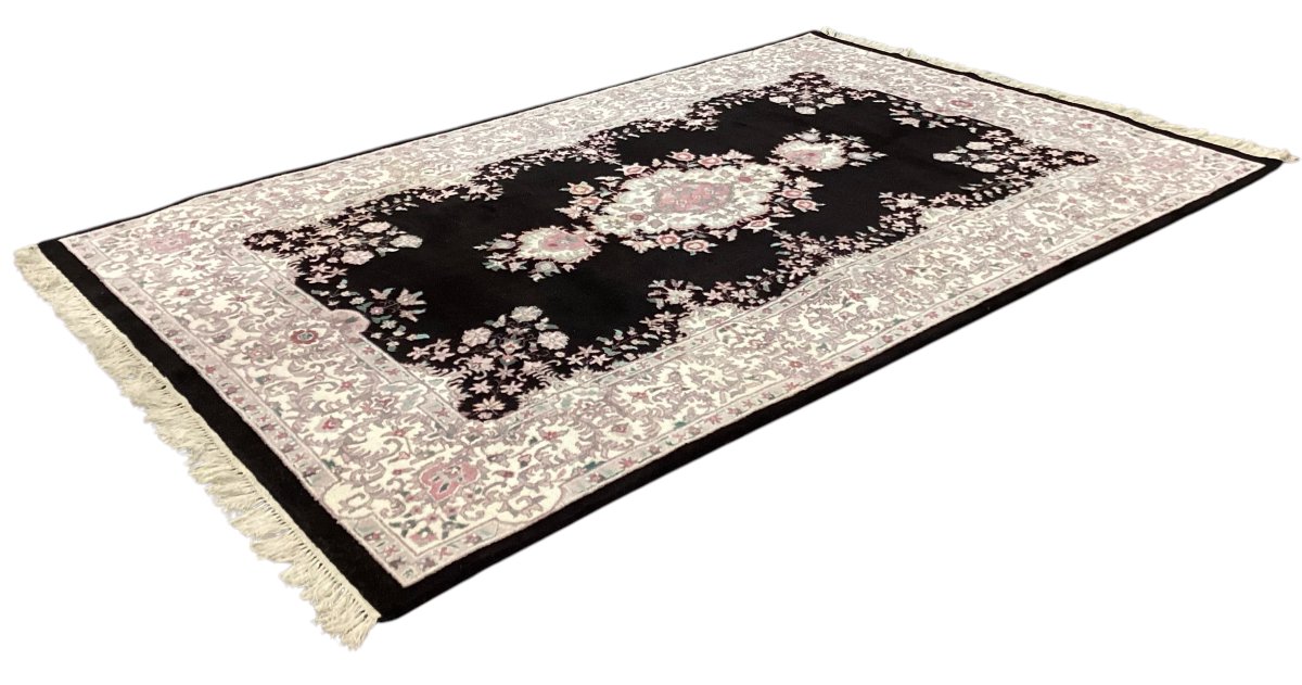 SOCAL PEOPLE! who is excited for next weekend?! Feel free to check out Instagram for more details! rugliqudationorangecounty 
up to 90% retail prices 
#foryou 
#OrangeCountyca
#viral 
#socal 
#oc