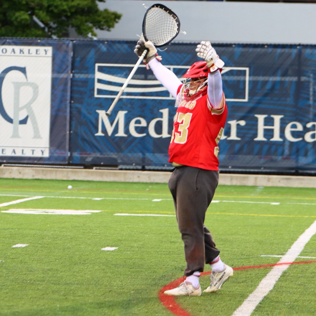 DU_MLAX's tweet photo. #FridayFastFact - 🔥between the pipes.
After a 49% (56GA, 54Sv) save percentage in his first 7 appearances, redshirt-senior Malcolm Kleban has stopped 65.8% (26GA, 50Sv) of shots since retaking the starting job on March 22.
#GoPios https://t.co/sQcgAaAdSF