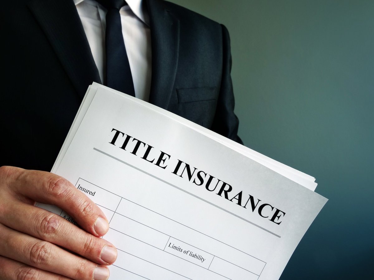 Title insurance might feel like one of those fees you just accept at closing... but do you know what you're actually paying for? 🧐
Check out this breakdown of title insurance costs and whether you're overpaying:
🔗 hubs.li/Q03hG-Pd0