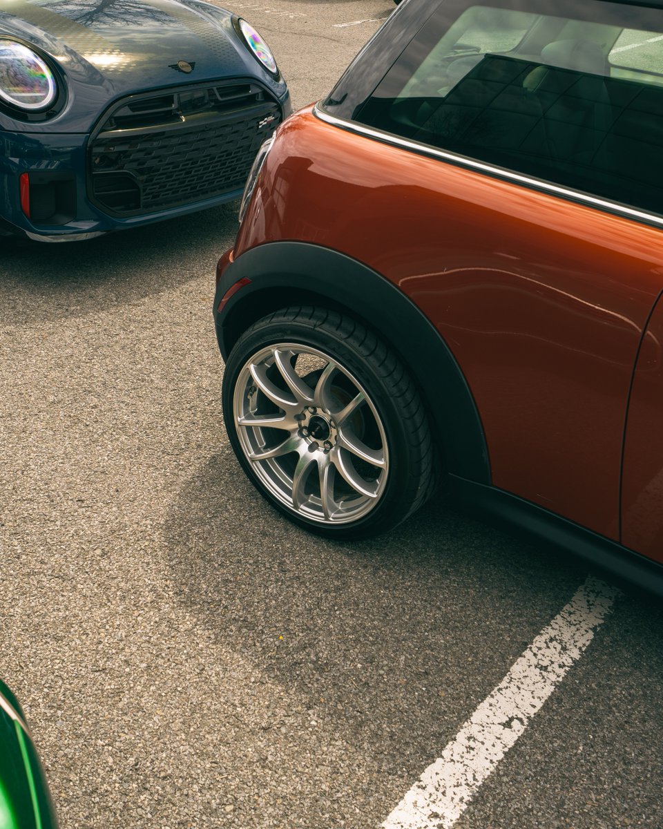 keeler_mini's tweet photo. Fitment? 🔥
Wheels? Dialed. @vorswheels
Style? Certified MINI madness.

Always a good day when a build like this rolls through for service at MINI of Latham. Respect to the owner for keeping it clean and mean. 👌🔧

#MINILife #MINIofLatham #MINICooper https://t.co/o7EgKSoRwp