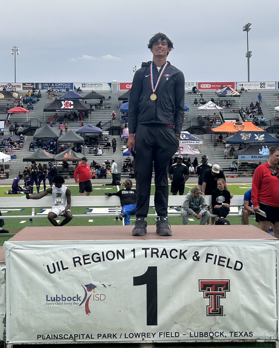 STATE QUALIFIER
Regional Champion
Ake O’Neal
🥇Triple Jump - 47’9.75”
<a href="/AkeONeal/">Ake O’Neal</a>