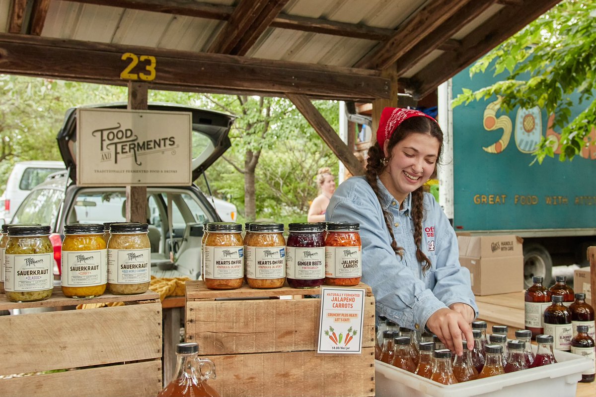 ithacamarket's tweet photo. The anticipation!! You’ll find a full spread at the market Saturday with something for everyone —a variety of eat-on-site and take-out entrées, baked goods &amp; beverages to delight every taste, fresh produce, free-range eggs, meat &amp; cheese, specialty foods, and fine art &amp; crafts. https://t.co/0A72JYA7Y3