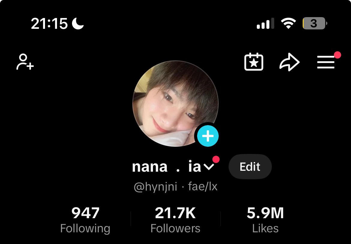 skzpopper's tweet photo. @lovermikaela i mean i have over 20k followers but im ia so https://t.co/OoMNJKwNZI