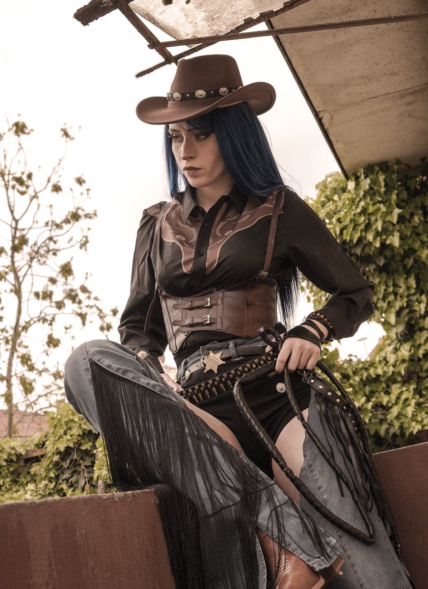 sheriff caitlyn 
#cosplay #arcane