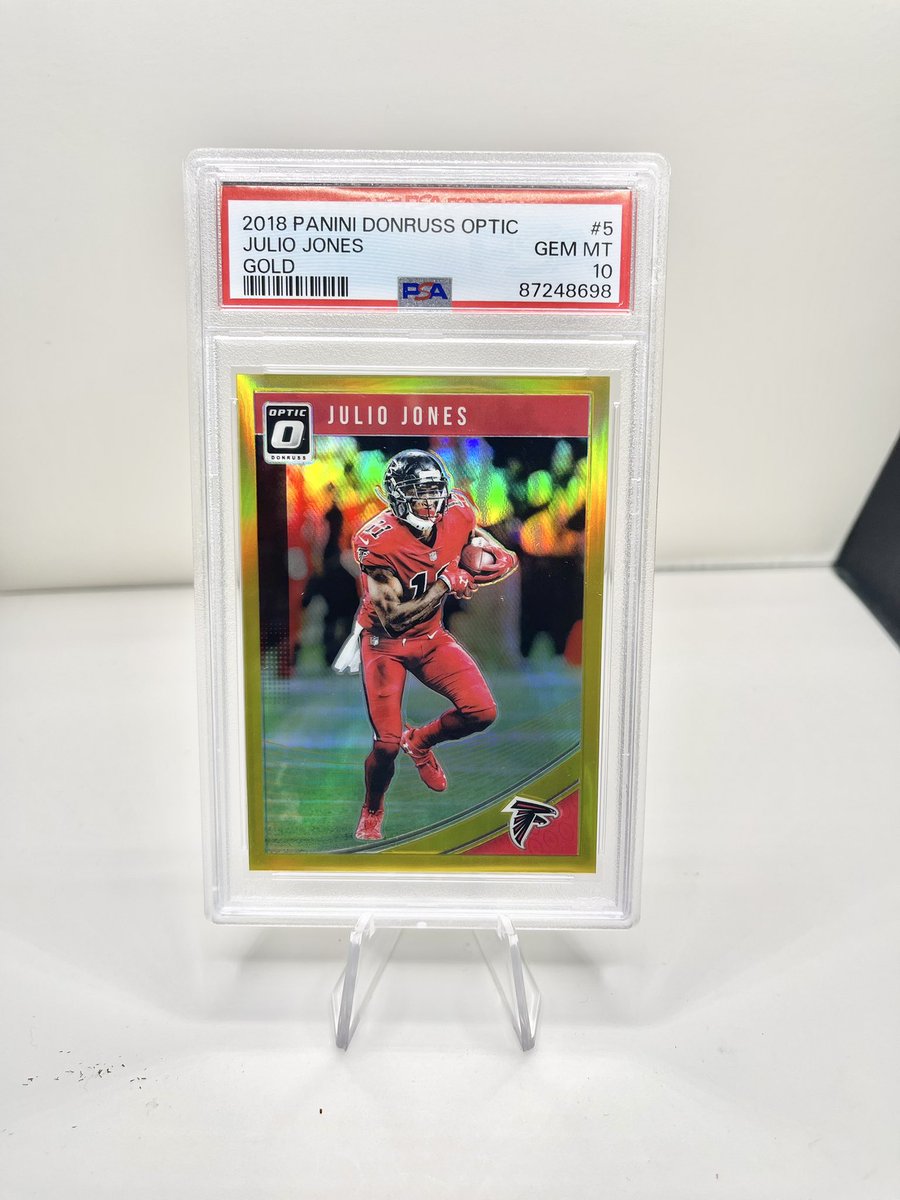 planet_fatness's tweet photo. I had this copy sitting in a one-touch for at least a year or two because I didn’t think it would gem. Sometimes it’s worth just giving it a shot 🙌🏻

Probably my favorite optic year given how similar it looks to Topps chrome gold refractors and the choice of Julio in his color… https://t.co/nMuvVLwTb9
