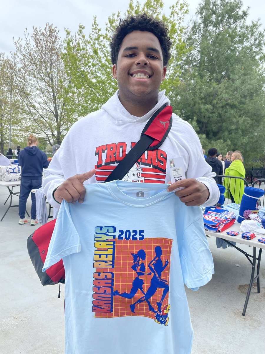 Sarah Mai (@sarahma71939983) on Twitter photo <a href="/JonahWere1/">Jonah Were ‘26 DE</a> ran in the 4x100 at the Kansas Relays for <a href="/PH_Track/">PHHS Track & Field</a>. I got to the fence just in time to yell my heart out, but no video. Proud of my kid. #multisportathlete #fastbigguy #collegefootballbound <a href="/JonahWere1/">Jonah Were ‘26 DE</a> ran in the 4x100 at the Kansas Relays for <a href="/PH_Track/">PHHS Track & Field</a>. I got to the fence just in time to yell my heart out, but no video. Proud of my kid. #multisportathlete #fastbigguy #collegefootballbound