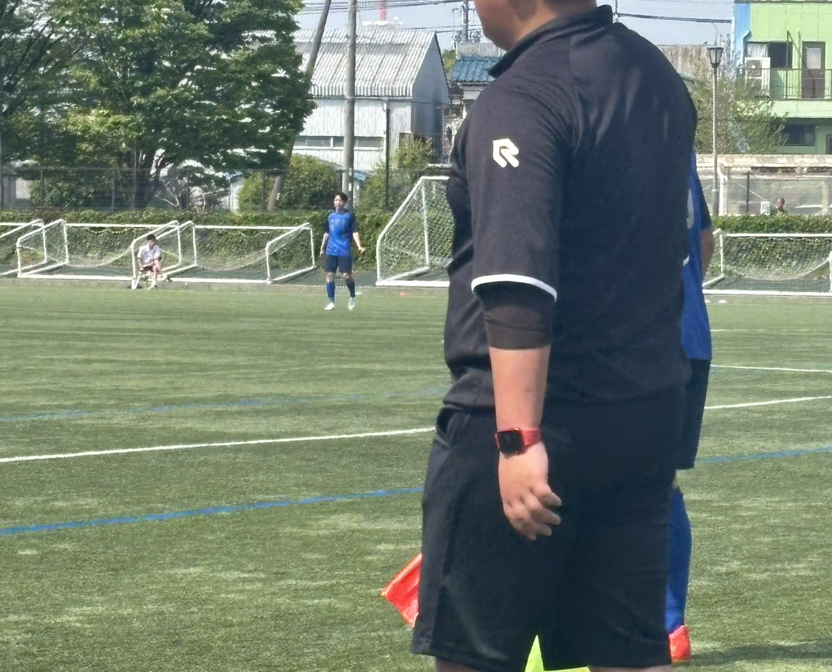 T_aayh's tweet photo. 今日は関東大会予選の応援！
線審のウェアがROBEYだった✨ https://t.co/DBLFTmRWMV