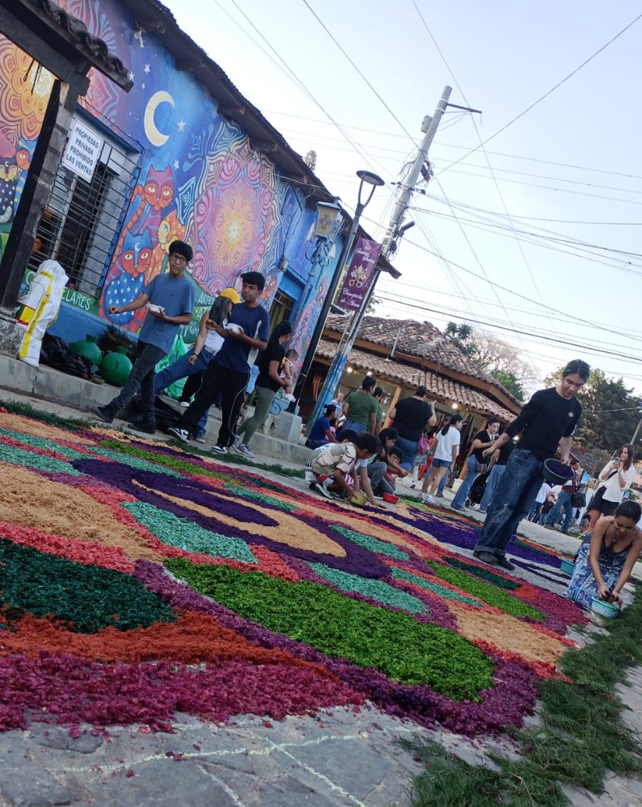 VisitAtaco's tweet image. Ataco te espera en esta Semana Santa! Acompáñanos en las festividades.