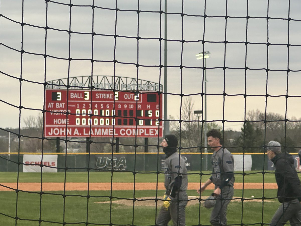 ROrtmeier's tweet image. METRO Baseball - Storm boys move on to the semis with CG by Cal Cooper and a 1-0 win over Millard South!  #rollstorm @ESHS_Baseball