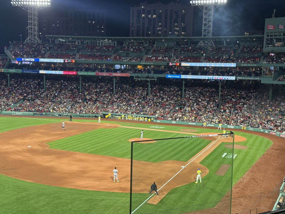timothyasmth's tweet image. Friendly Fenway