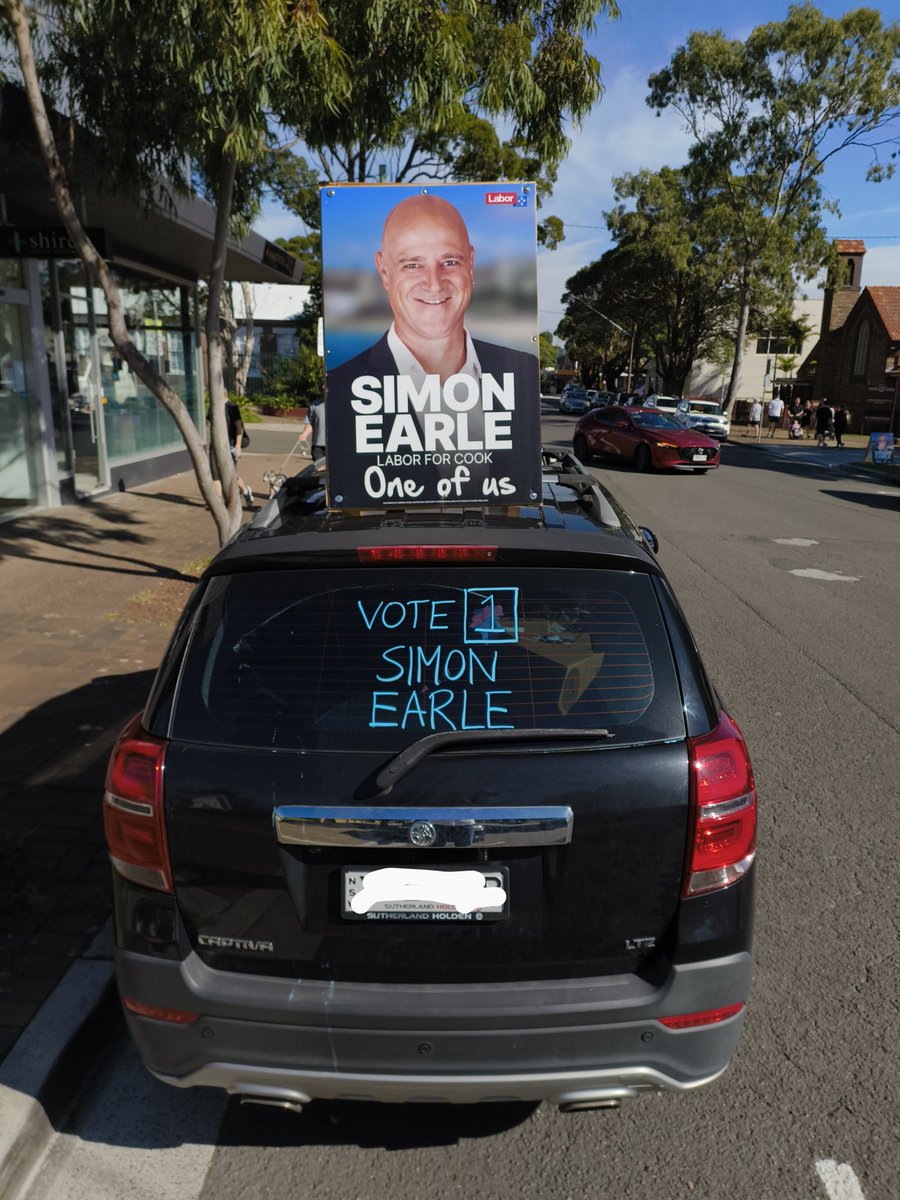 SimonEarleLabor's tweet photo. Mobile office
#simonearleforcook https://t.co/iZY8aDTvnF
