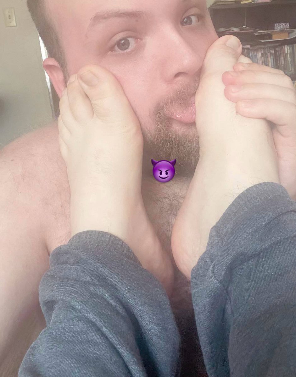 I have a bit of a foot fetish🤤
