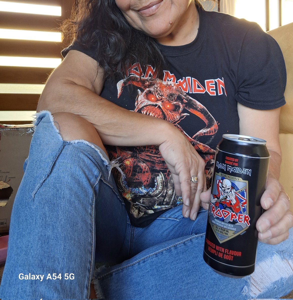 Muy buena me la regaló mi hijo valió cada sorbito!! Y que mejor  The Trooper!! Buena noche 🤘🤘