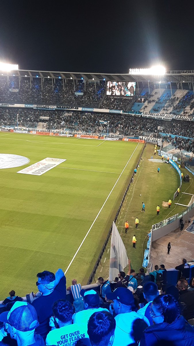 Maty_k22's tweet photo. Vamos RACING🤍💙🤍 https://t.co/qv0GlaQFpO