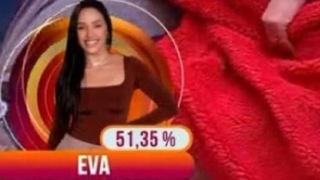 danizinha_8282's tweet image. Torcida da Vitória querendo dar o Prêmio pra Renata🤯AFF😡 Tem q se garantir👊🏼 E não arregar😐 Com união tiramos Eva🚨 E temos que tirar Renata❌️

#ForaRenata 👊🏼

#RedeBBB #BBB25 #BBB #ProvaDoLider #ModoTurbo #Paredão