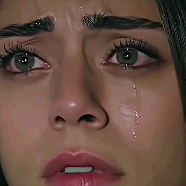 .. " ومازلت لا أدري أيهما يؤلمني أكثر ... الأشياء التي أفعلها رغماً عن قلبي... أم الأشياء التي يفعلها قلبي رغماً عني " ...😞💔