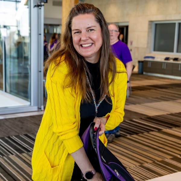 heathersweetab's tweet image. Had a blast yesterday packing TELUS Kits for Kids!

These kits are more than just supplies; they’re support for families navigating rising costs and a boost of confidence for kids heading back to class.

Huge thanks to @TELUS for making giving back this easy!

#kitsforkids