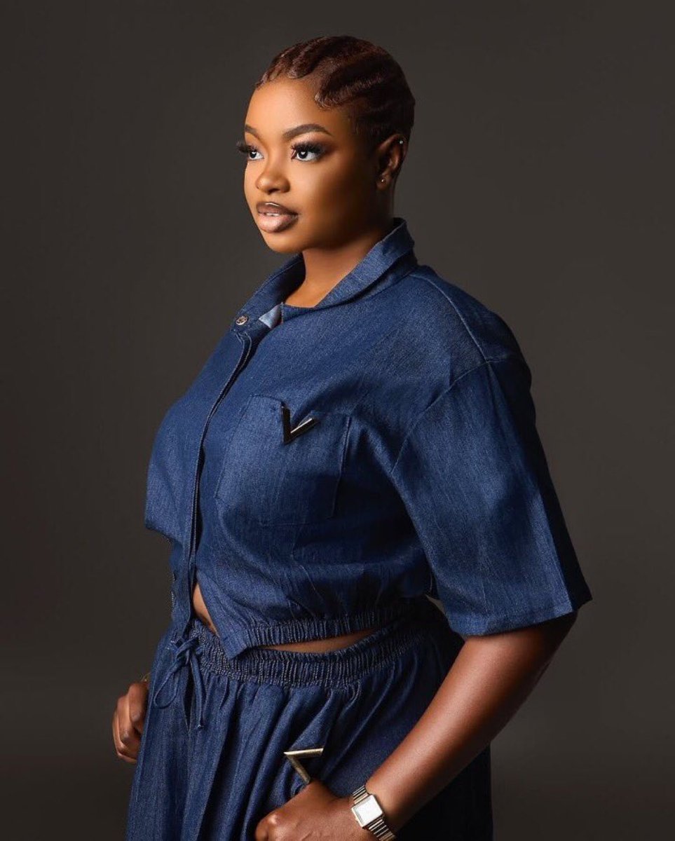 AB_adepa's tweet photo. Wishing you a day as amazing as you are ! 🥂🎂
HAPPY BIRTHDAY ROSEY
ROSE OWUSU KONADU
DEROKDYNASTY EPISODE 24
#ROKofTheMostHigh
#Rosettes #Drisey4life
HAPPY BIRTHDAY ROSEY
ROSE OWUSU KONADU
DEROKDYNASTY EPISODE 24
#ROKofTheMostHigh
#Rosett https://t.co/GOxED6KZ5S